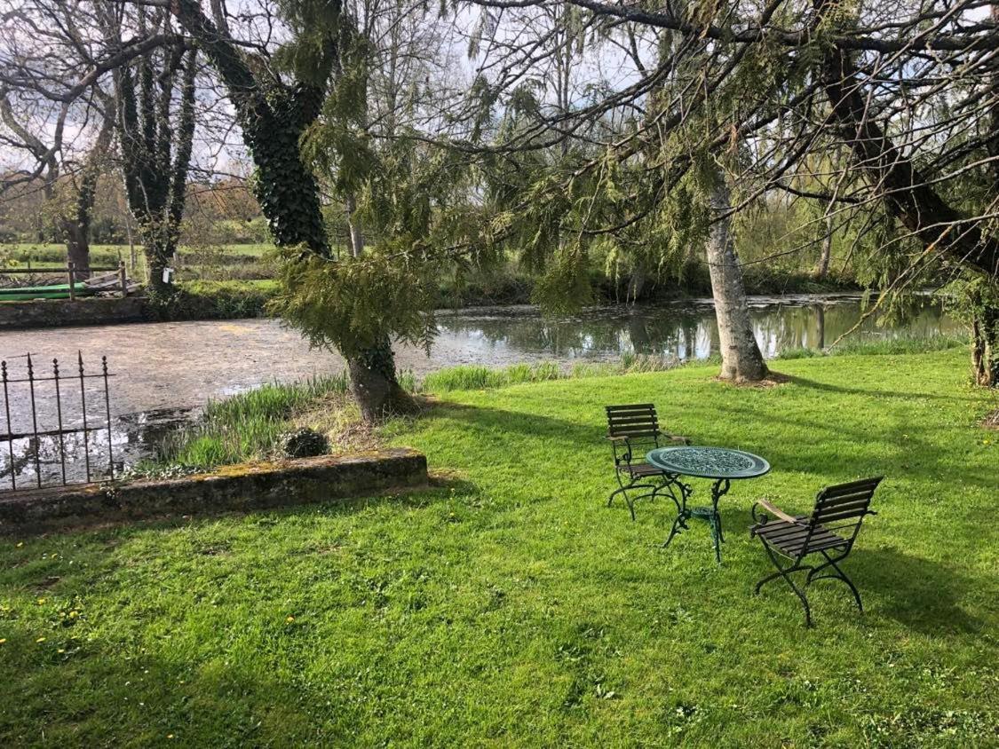 Le Domaine Du Moulin Foulon Hotel Essay Luaran gambar
